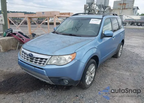 2011 Subaru Forester 2.5X Limited из США, поврежденный, VIN JF2SHAECXBH704853